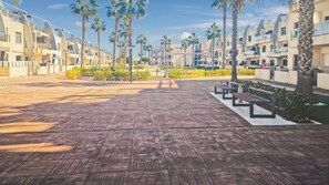 Apartamento, 2 habitaciones, terraza, vistas al jardín | Jardines del alojamiento