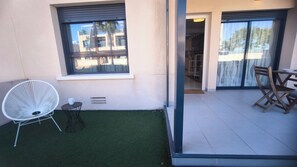 Apartamento, 2 habitaciones, terraza, vistas al jardín | Balcón