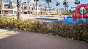 Appartamento, 2 camere da letto, vista giardino | Piscina | Piscina all'aperto