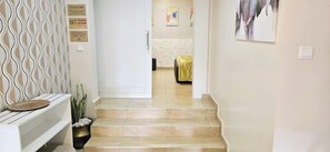 Apartamento familiar, balcón, vistas a la ciudad | Zona de estar