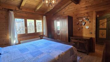 3 bedrooms, WiFi, bed sheets
