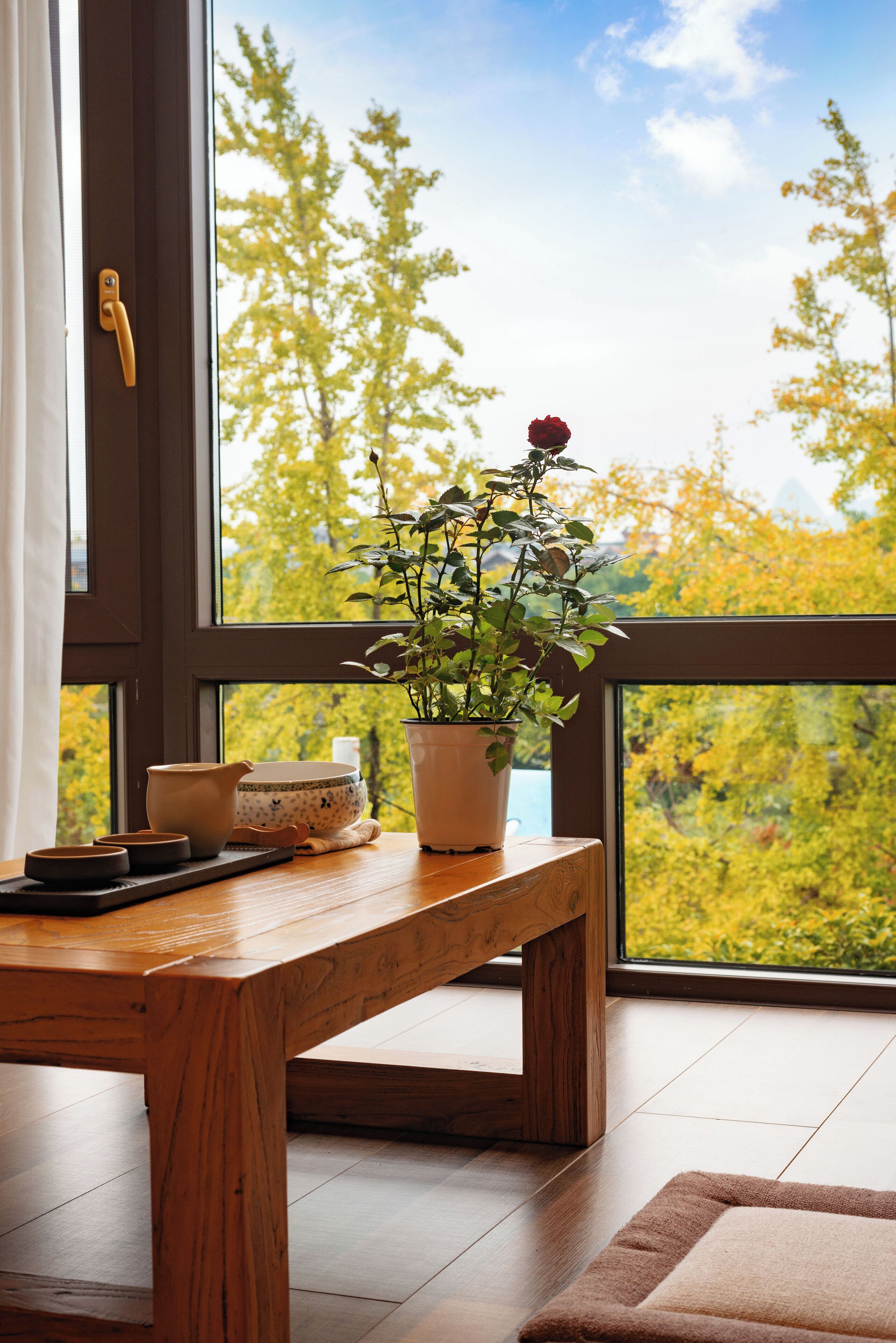 Luxury Room, 1 King Bed, Non Smoking, River View | Premium bedding, down comforters, memory foam beds