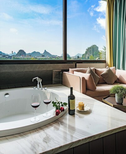Li River Resort Villa Hotel