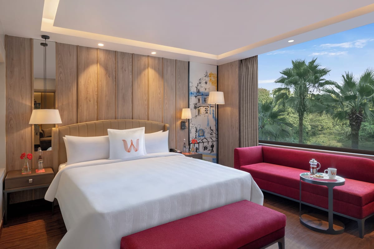 Premium bedding, in-room safe, individually furnished, desk