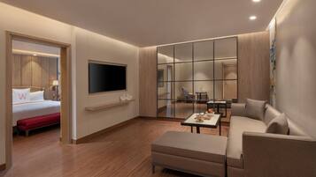 Suite, 1 queensize bed | Luxe beddengoed, een kluis op de kamer, individueel gemeubileerd