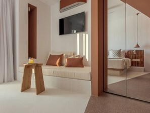 Deluxe Double with Outdoor Hot tub and Panoramic Sea View - Aegean Colors Paros (Paros)