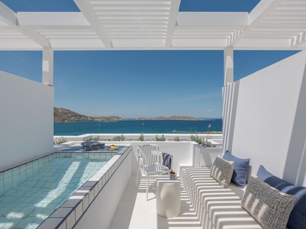 Deluxe Double with Outdoor Hot tub and Panoramic Sea View