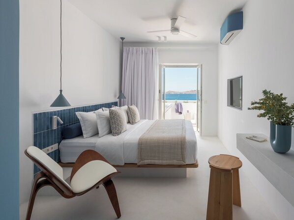 Deluxe tweepersoonskamer, balkon, uitzicht op zee | Geluiddichte muren, gratis babybedden, gratis wifi, beddengoed