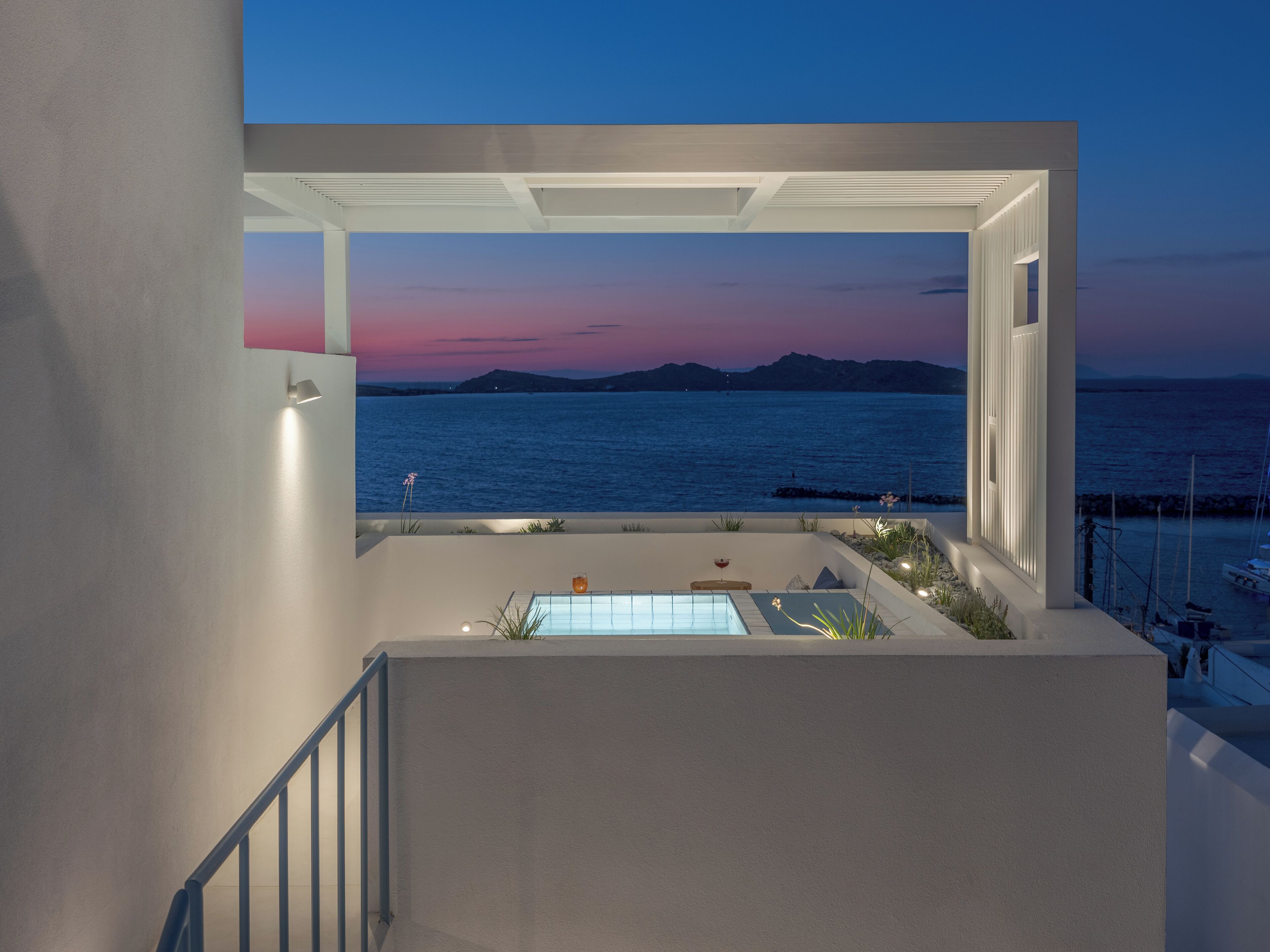 Superior Double Room with Outdoor Hot tub and Panoramic Sea View Split Level | Sistema de insonorización, cunas gratuitas, wifi gratis y ropa de cama