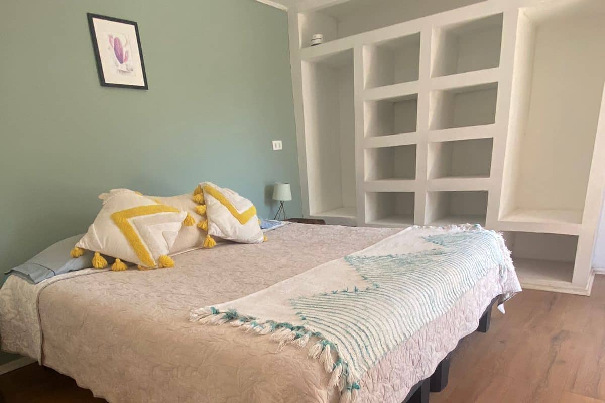 2 habitaciones, decoración personalizada y muebles diferentes