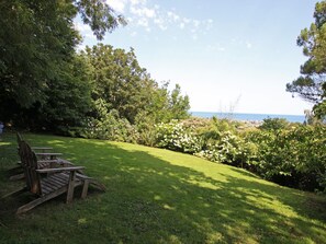 Property grounds - Independent cottage with sea view, private garden and wifi (La Hague)