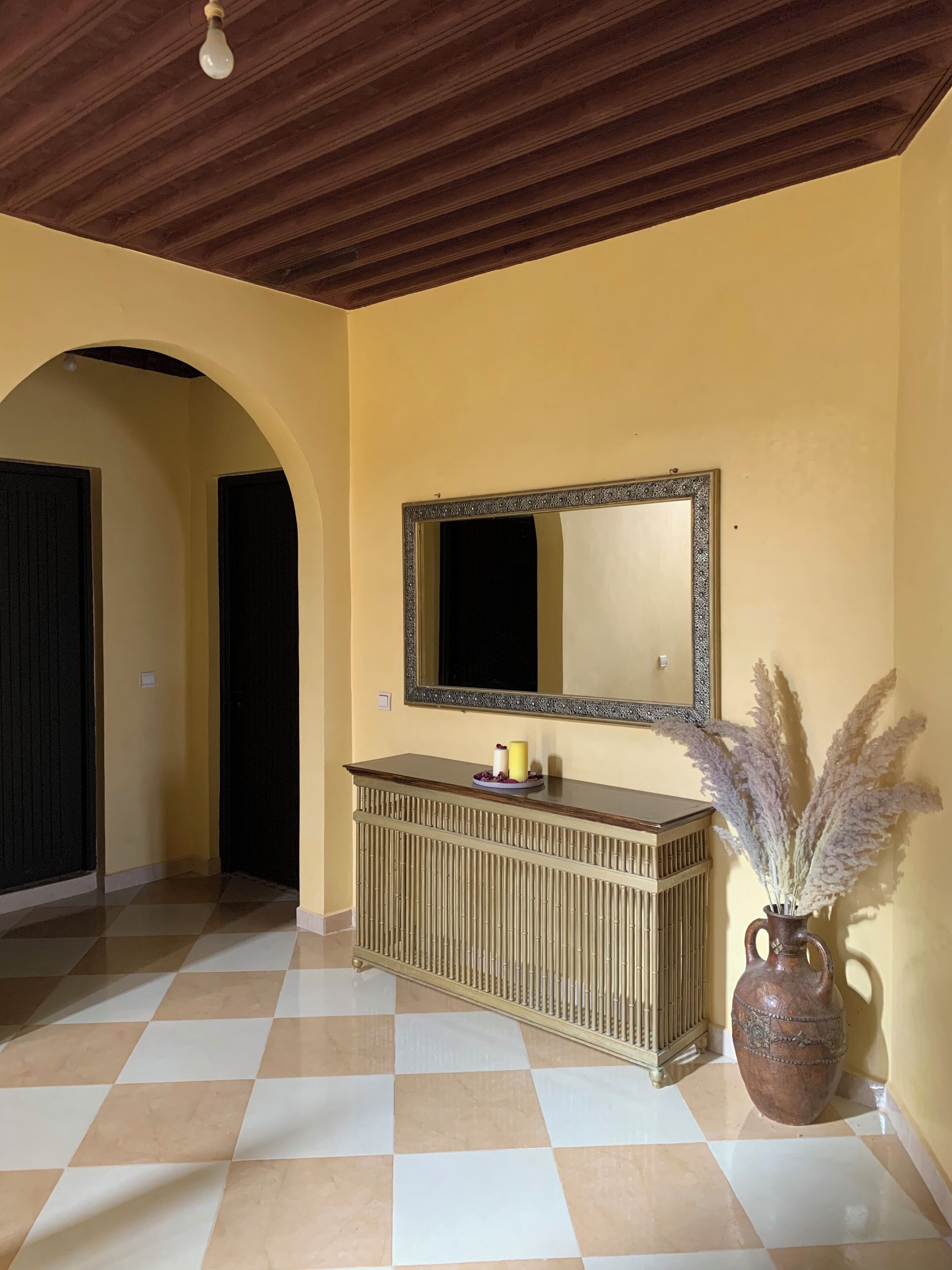 43-inch Smart TV with satellite channels