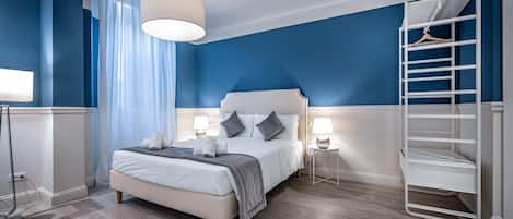 Luxury Studio | Individually decorated, individually furnished, laptop workspace