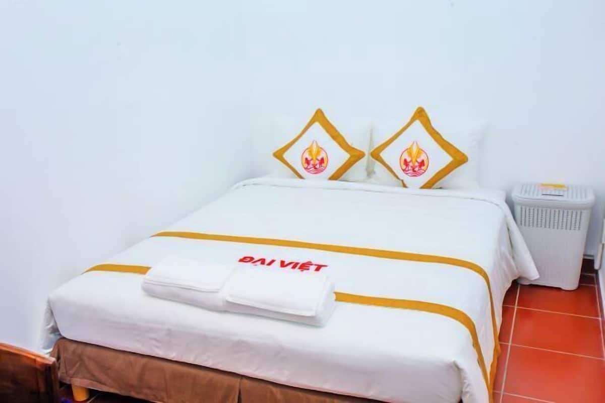 Roupas de cama premium, frigobar, escrivaninha, Wi-Fi de cortesia