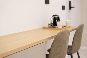 Suite monolocale di lusso con vista sulle montagne e balcone (Fuoco 1) | Coffee and/or coffee maker - Napolitano Rooms - POMPEI  (Scafati)