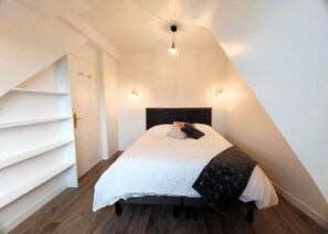 1 bedroom, iron/ironing board, travel crib, WiFi