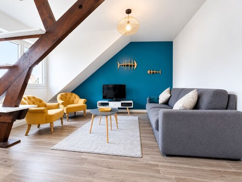 Charming seaside apartment