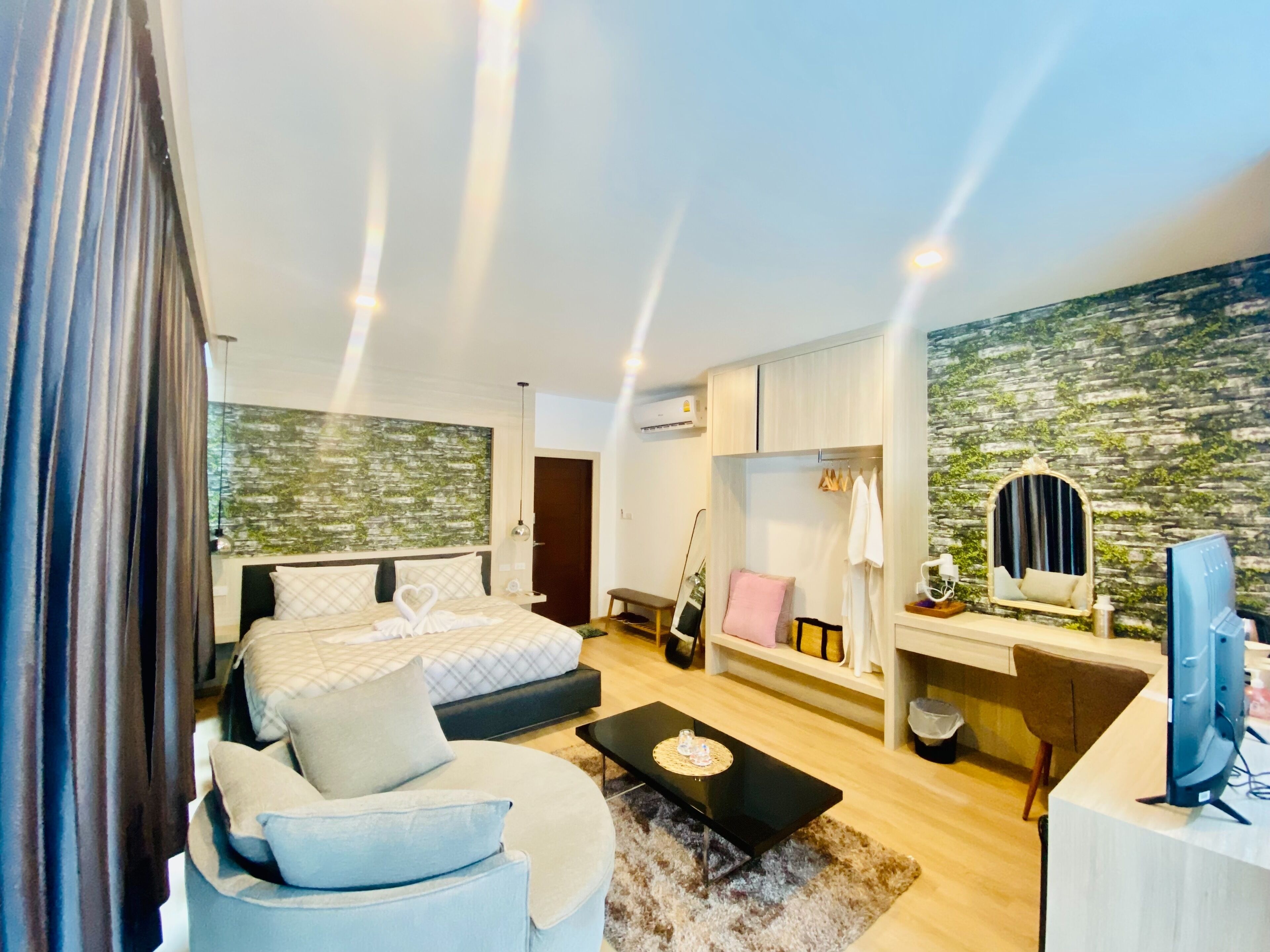 Deluxe suite, veranda, uitzicht op heuvels | Gratis wifi