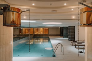 Piscine couverte