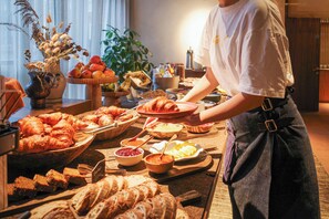 Desayuno continental todos los días (con cargo)
