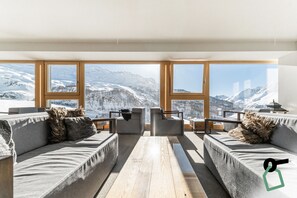 Lobby sitting area - Hotiday Room Collection - Cervinia (Valtournenche)