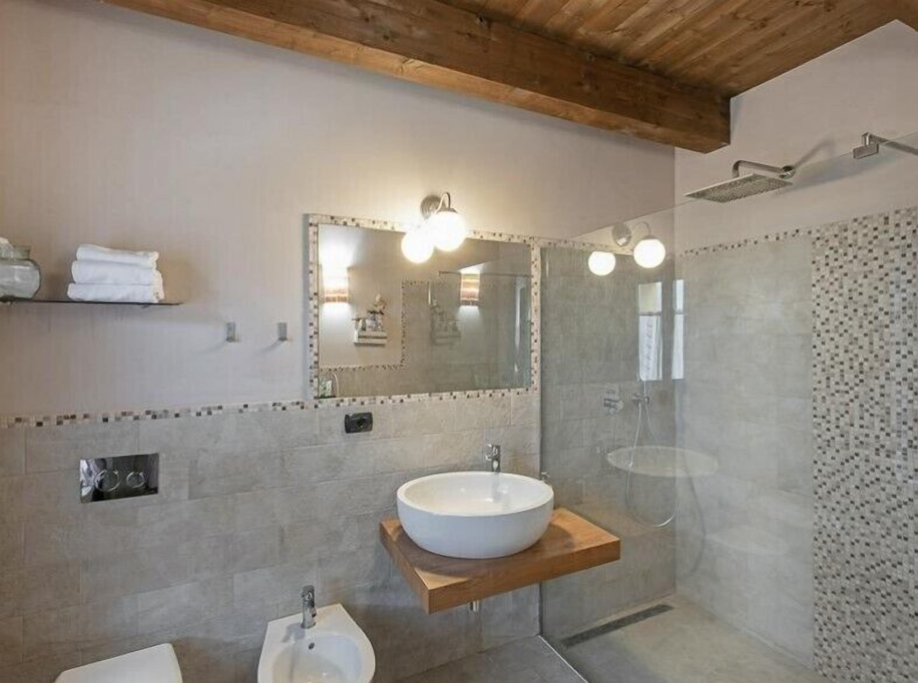 Chambre Double Deluxe, salle de bains privée, vue colline | Salle de bain