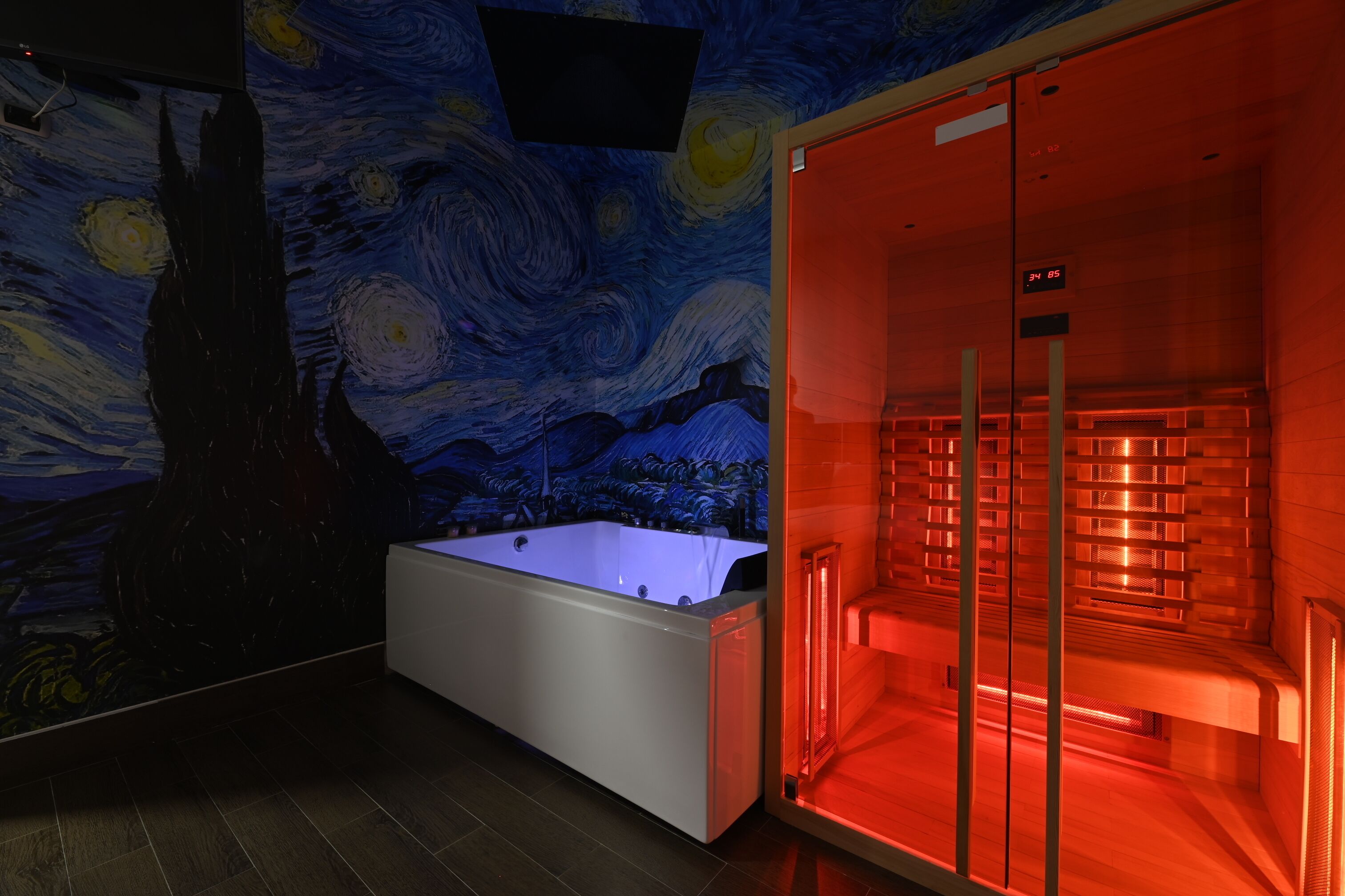 Studio Suite, Balcony, Pool View | Premium bedding, pillow-top beds, minibar, desk