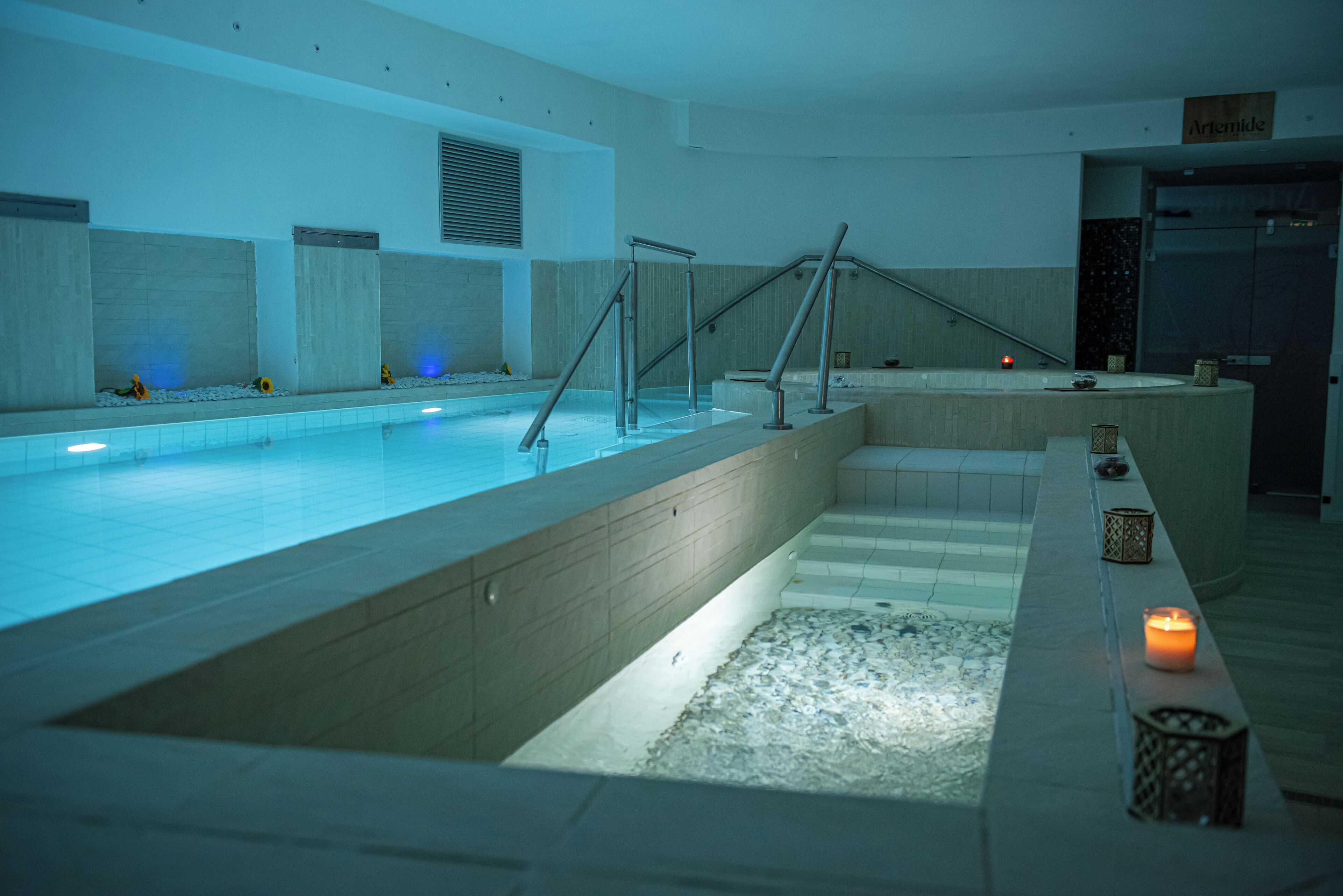 Couples treatment rooms, Turkish bath, body treatments, aromatherapy