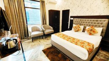 Executive dubbelrum | Skrivbord, arbetsyta för laptop, gratis wi-fi och sängkläder