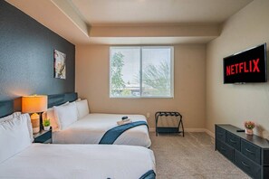 Room - Family-Friendly Apt | Pool,Gym,W/D,Parking,Balcony (Tempe)