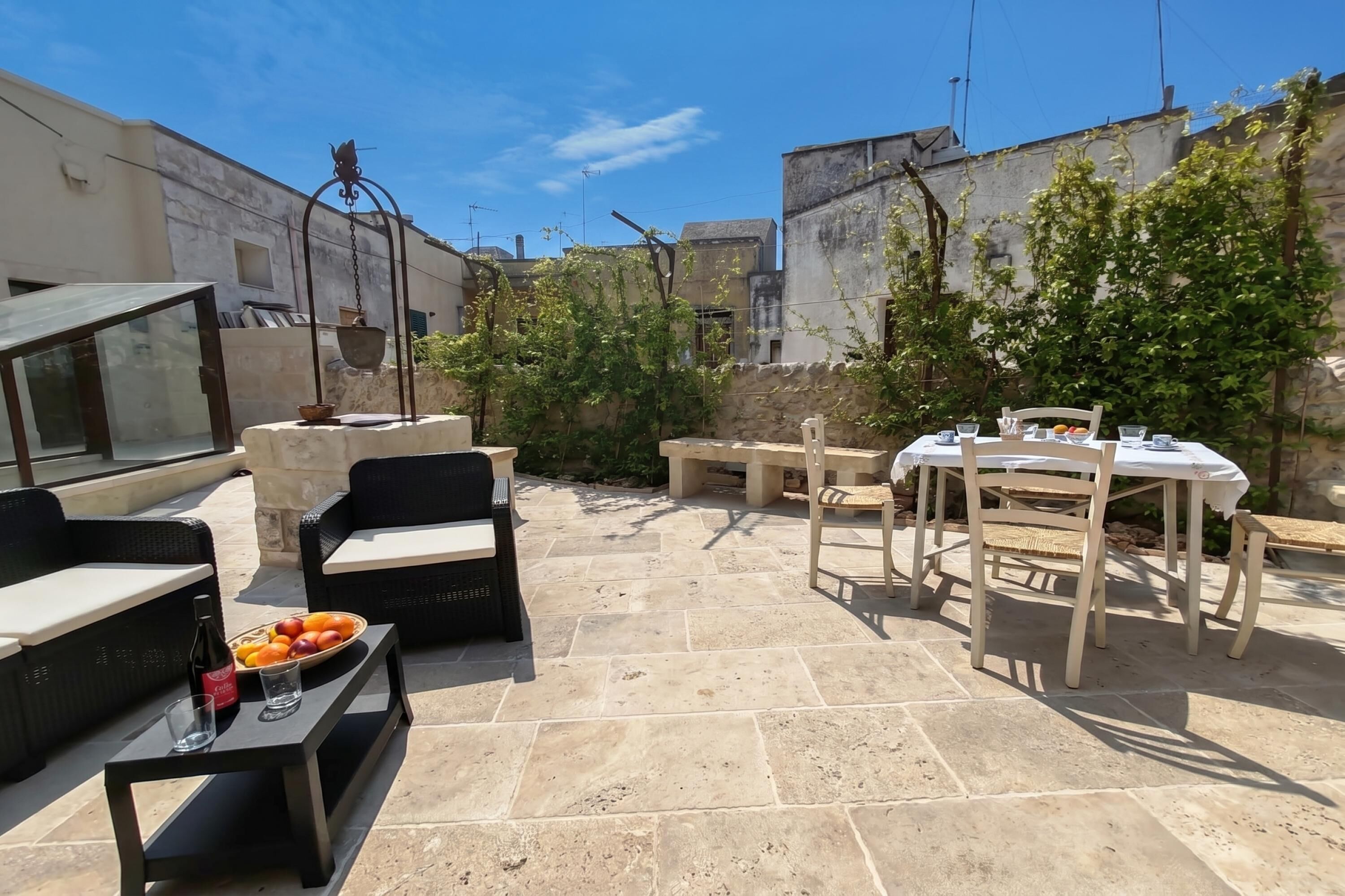 Casa familiar, 2 dormitoris, 2 banys (Corte San Giorgio Apartments with A/C) | Servei de restauració a l'aire lliure