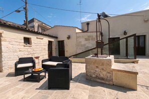 Family Apartment, Multiple Bedrooms (San Giorgio Boutique Apt2 With Airco) | Terrace/patio - Corte San Giorgio Apartments with airco (Martano)