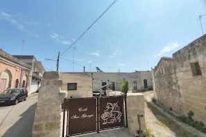 Family Apartment, Multiple Bedrooms (San Giorgio Boutique Apt2 With Airco) | Property grounds - Corte San Giorgio Apartments with airco (Martano)