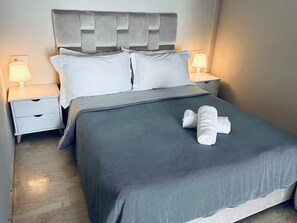 1 slaapkamer, een strijkplank/strijkijzer, wifi, beddengoed