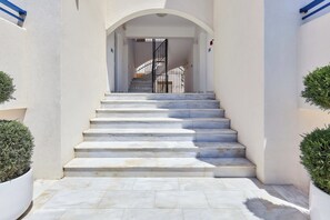 Property entrance - Ilios Suites (Hersonissos)