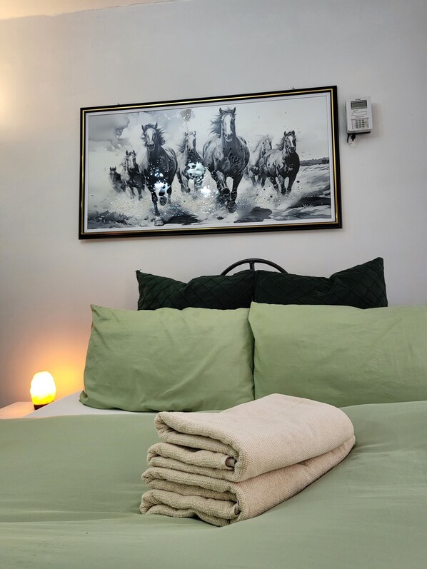 Unclassified image, 1 of 17, button