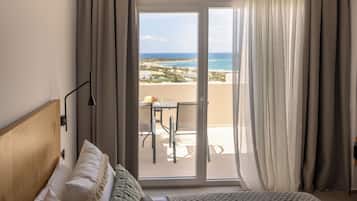 Suite Deluxe, balcón, vista al mar | Terraza o patio