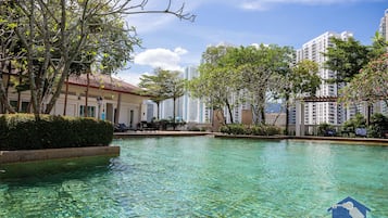 Udendørs pool
