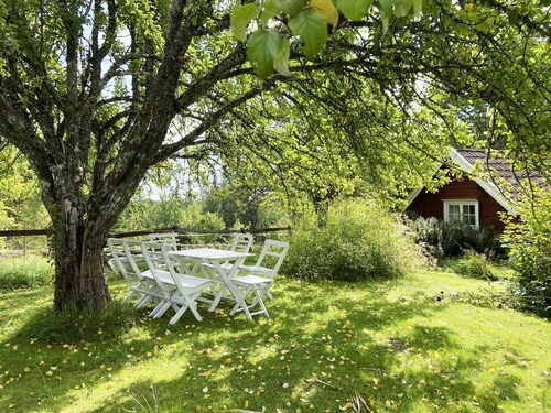 Charming holiday house with unique garden outside Värnamo | SE07039
