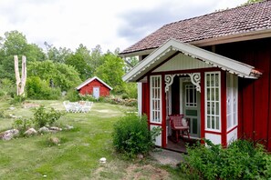 Exterior - Charming holiday house with unique garden outside Värnamo | SE07039 (Bor)