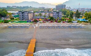 ชายหาด