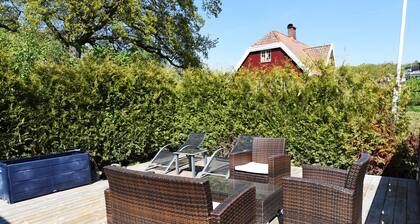 Nice independent holiday apartment on Särö | SE02070