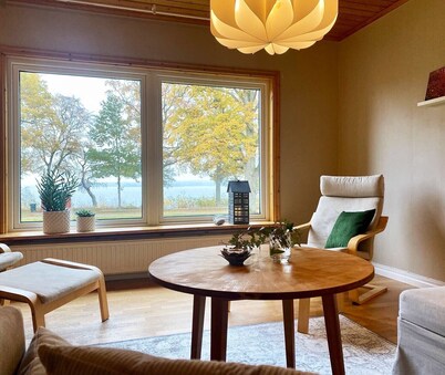 Nice holiday home with a view of lake Åsnen in Hulevik, Lönashult | SE06056