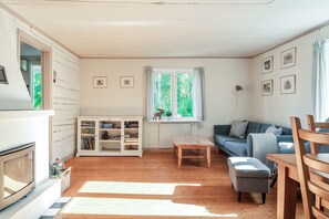 Living area - Nice cottage privately in Rasjö, Månsarp | SE07002 (Månsarp)