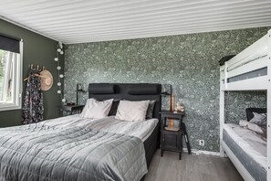 1 bedroom, iron/ironing board, free WiFi