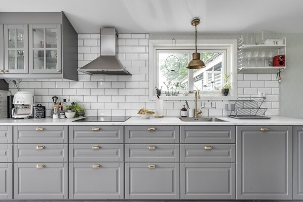 Fridge, microwave, oven, dishwasher