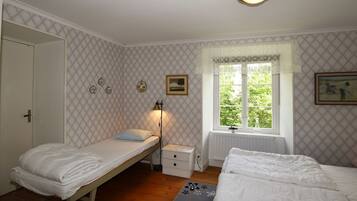 2 dormitorios, tabla de planchar con plancha, wifi gratis