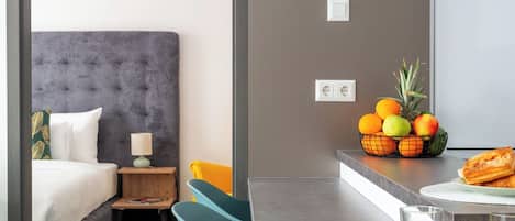 Réfrigérateur, four, plaque de cuisson, lave-vaisselle