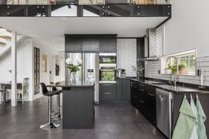 Fridge, microwave, oven, stovetop - Modern holiday home in Kisa | SE10013 (Kisa)