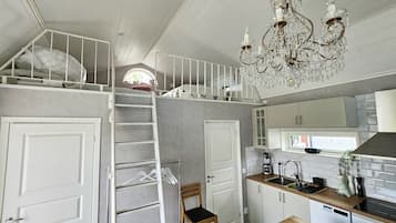 KĂŒhlschrank, Mikrowelle, Ofen, Herdplatte